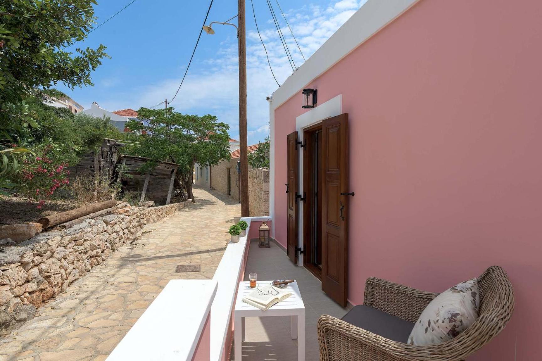 Captain'S Memories Stylish Harbour Apartments Chalki Town ภายนอก รูปภาพ