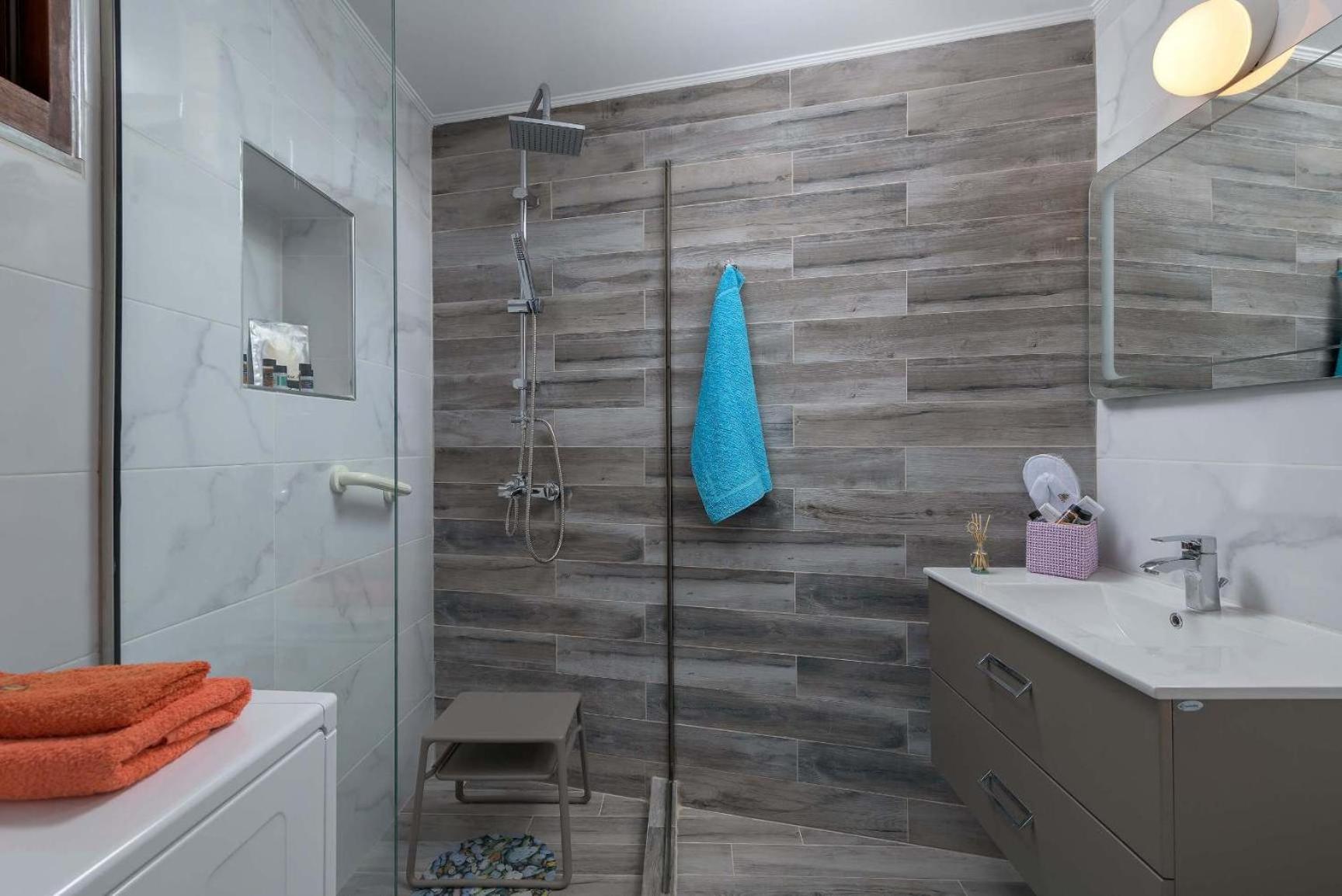 Captain'S Memories Stylish Harbour Apartments Chalki Town ภายนอก รูปภาพ